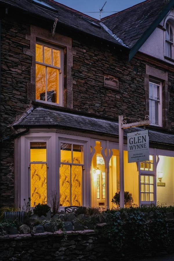 Glen Wynne Guest House glowing at dusk